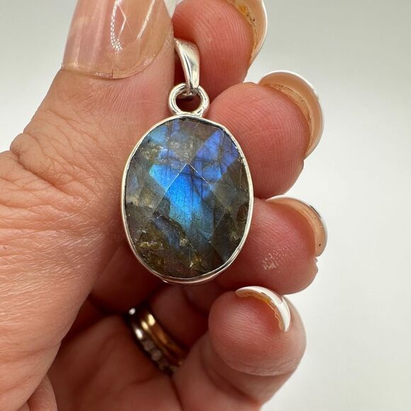 NWOT 14x18mm Faceted Labradorite Pendant in Solid sterling silver! - Picture 6 of 8